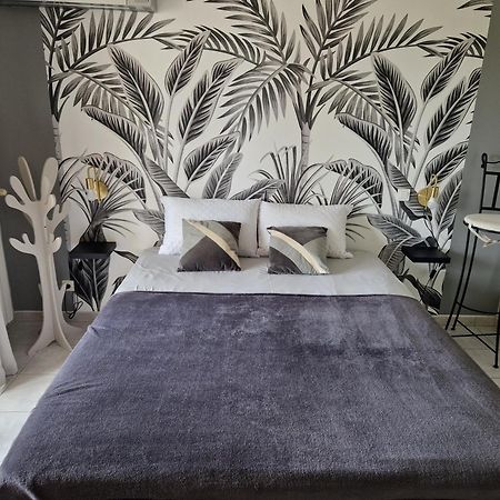 Les Restanques De Camelie Hotel Saint-Thomé Eksteriør billede